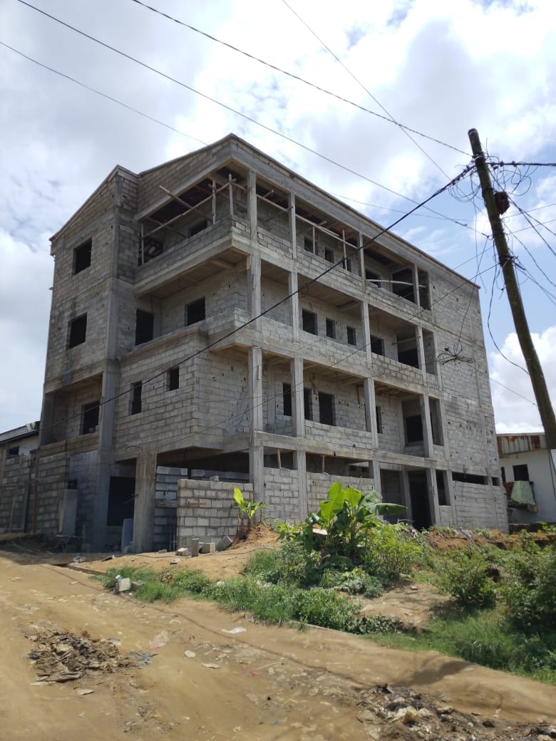 2 chantier R+3 Ndogbassi 3